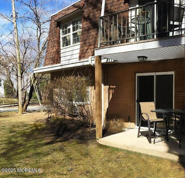 Building Photo - 321 Shore Dr