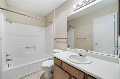 Building Photo - Great location! Two Bedroom two bath Condo