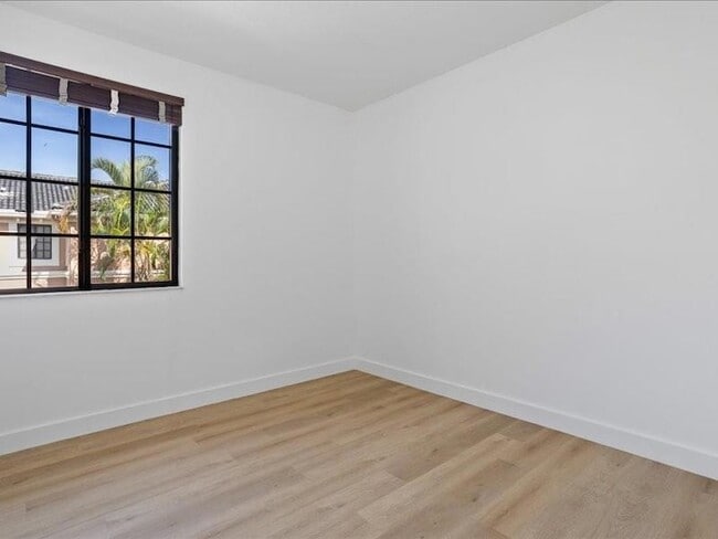 Building Photo - 2798 Center Ct Dr