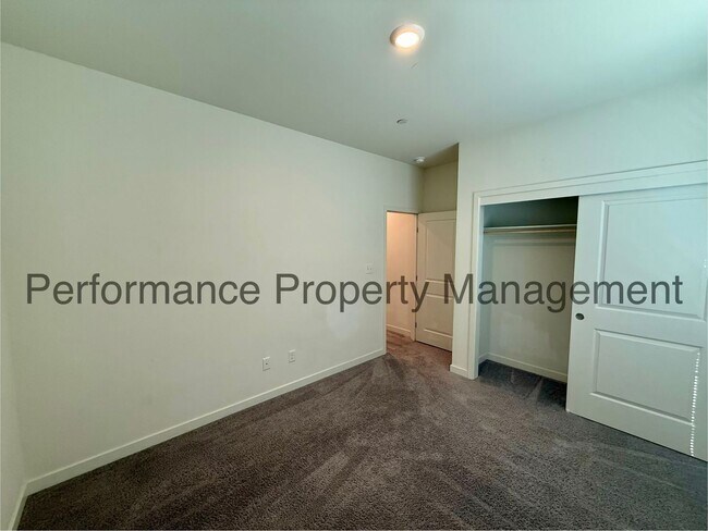 Building Photo - 6500 Rugby Ct