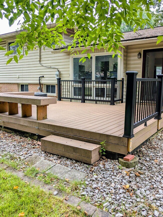Building Photo - 4507 Weyburn Dr
