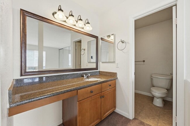 Building Photo - 6666 Beadnell Way