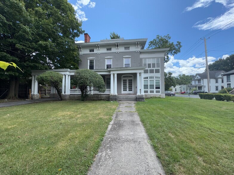 Building - 169 Paddock St