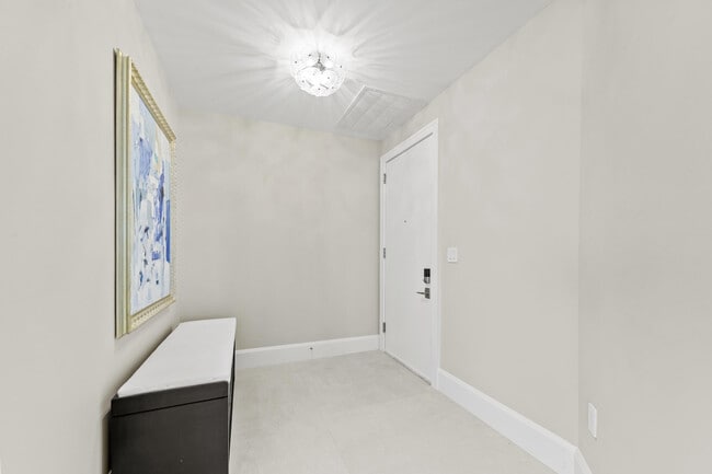 Building Photo - 3100 N Ocean Dr