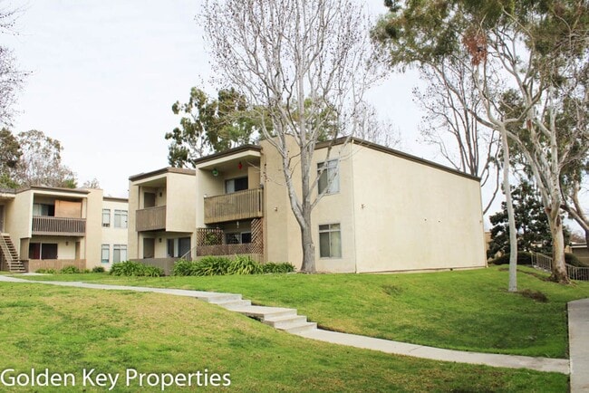 Building Photo - Cozy ground-level unit in the gated commun...