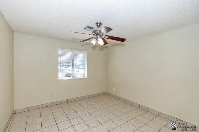 Building Photo - 1740 S 48th Way
