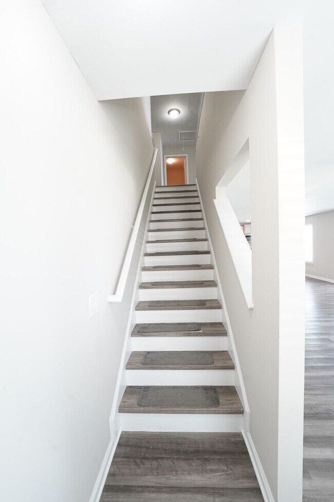 Building Photo - Coming Available!