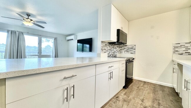 Building Photo - UPDATED 3 BEDROOM WITH 2 CAR GARAGE IN AIEA