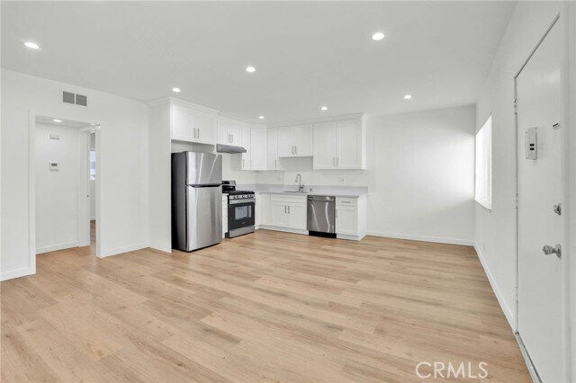 Building Photo - 13018 Valleyheart Dr