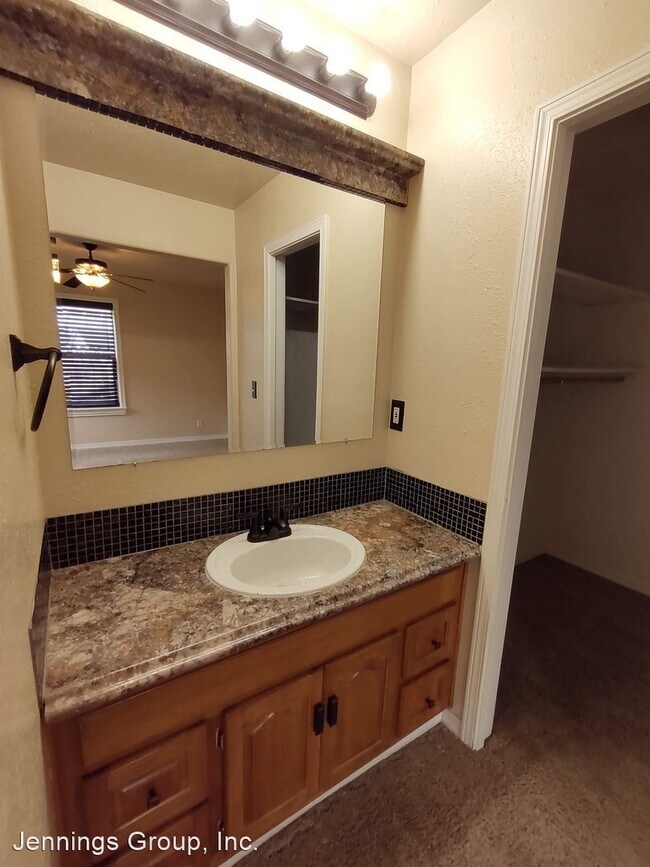 Building Photo - 4 br, 2 bath House - 5960 Geyser Peak Place