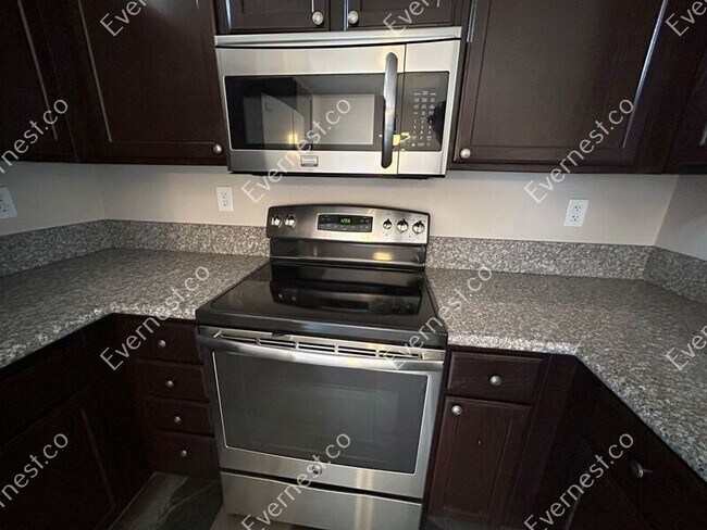 Building Photo - 3279 Atrium Point