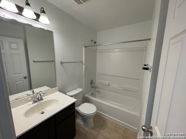 Building Photo - 3707 Villa Rey