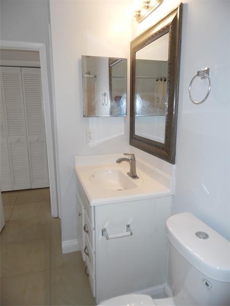Building Photo - 4013 SW 68th Ln
