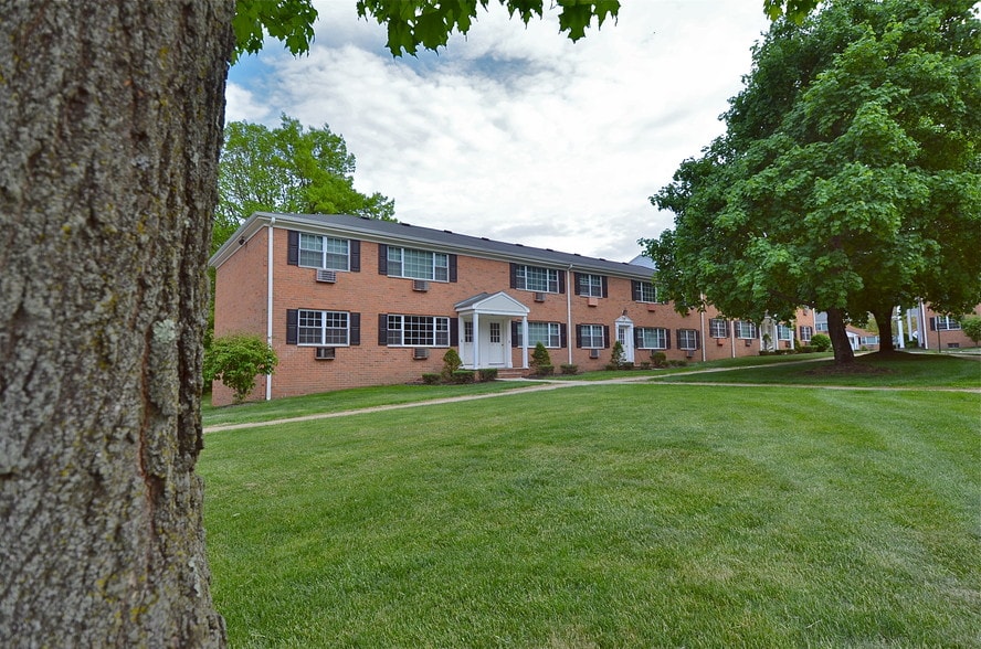 Brentwood Gardens 30 W Union Tpke Wharton NJ 07885 Apartment Finder