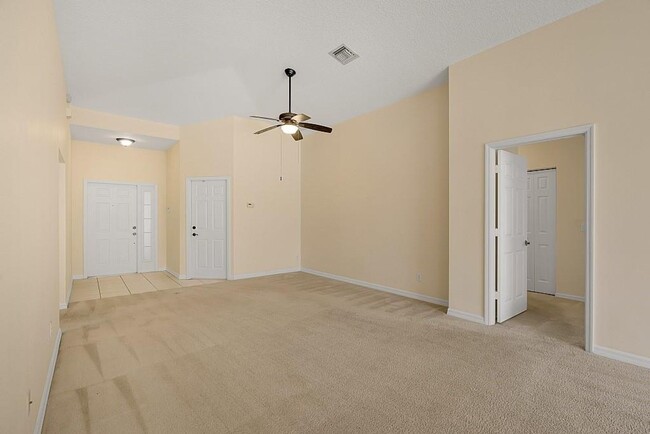 Building Photo - Beautiful 3/2 in Gated Community