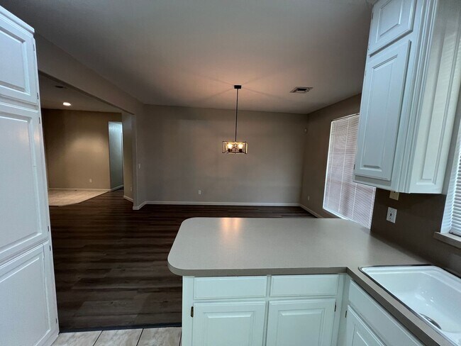 Building Photo - 2212 SW 93rd St