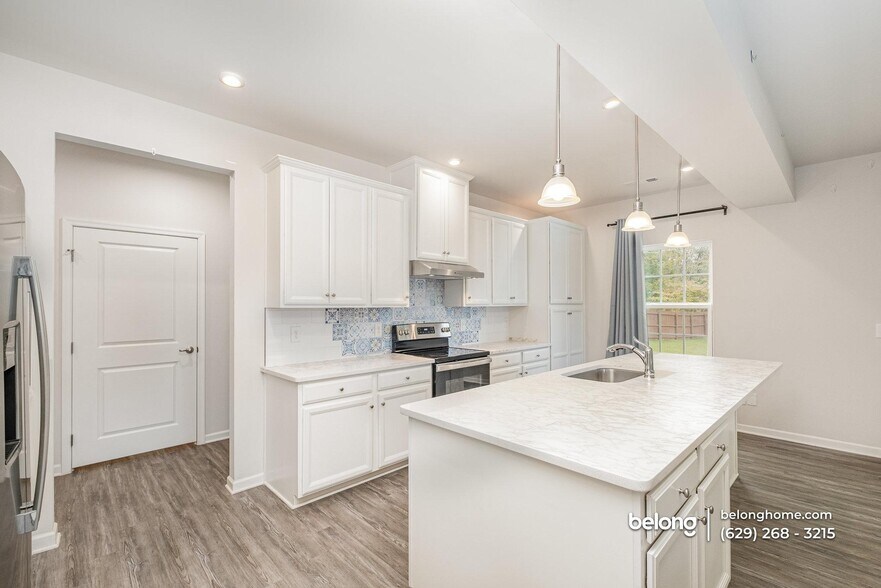 Building Photo - 971 Fancher Ln