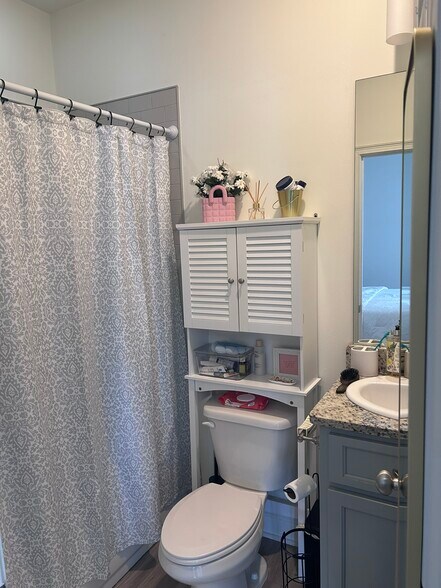 Building Photo - 200 Taylor Cottage Cv