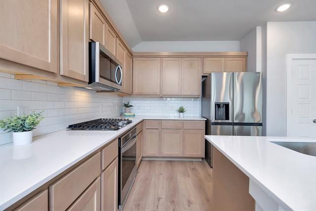 Building Photo - 2657 Keokuk St