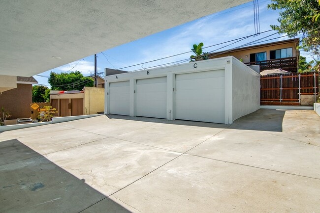 Building Photo - Malaga-GJA