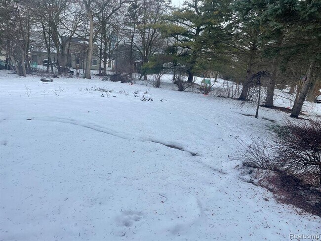 Building Photo - 239 Oxford Lake Dr