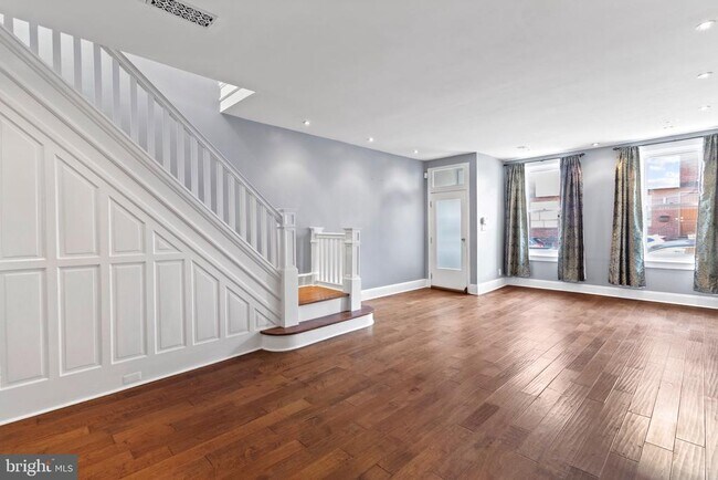 Building Photo - 2443 E Cumberland St