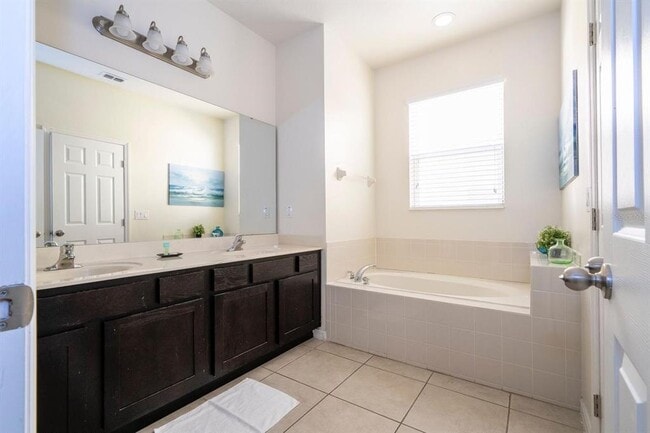 Building Photo - 2625 Santosh Cove