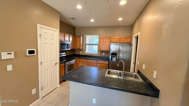 Building Photo - 45113 W Mescal Dr