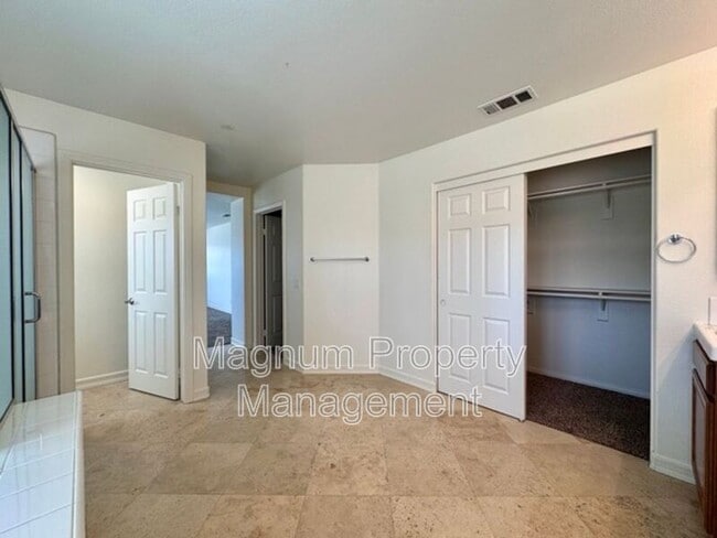 Building Photo - 44780 Rutherford St