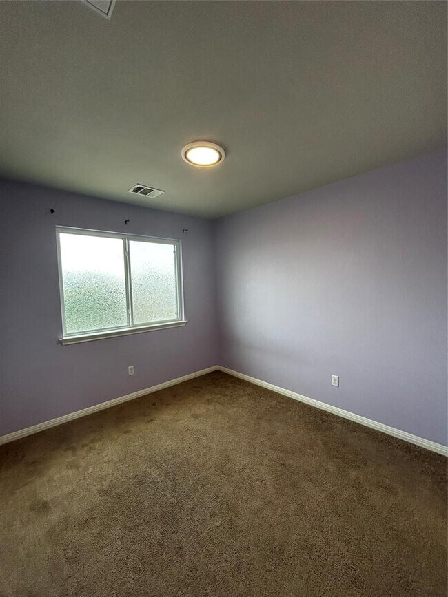 Building Photo - 150 Gambel Oak Way