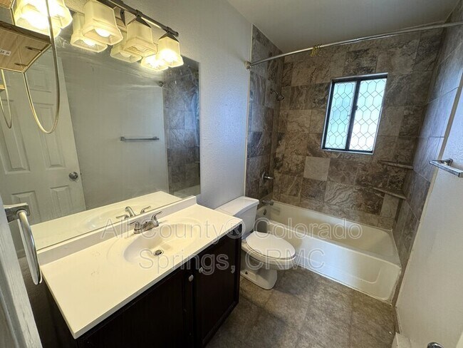 Building Photo - 2232 N Weber St