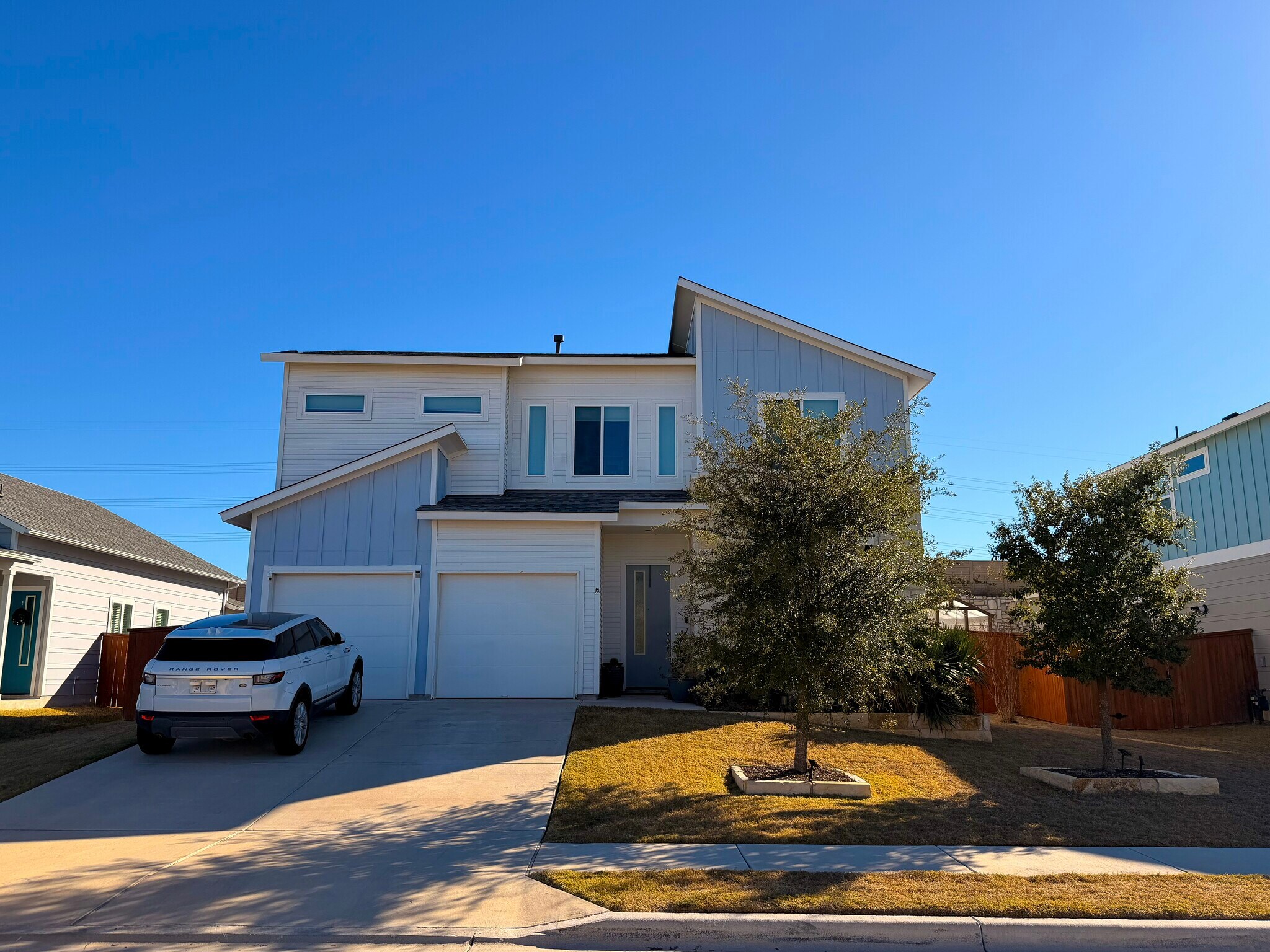 Building Photo - 11001 Charger Way