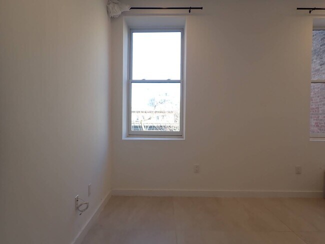 Building Photo - 1511 Pacific St