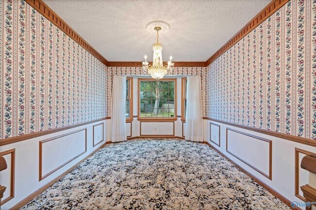 Building Photo - 12017 Camelot Dr SE