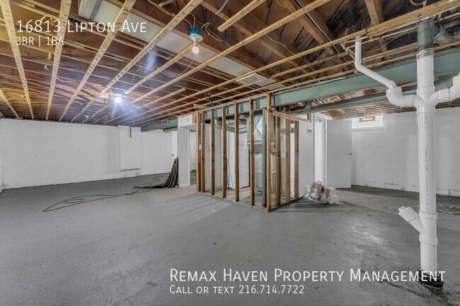 Building Photo - 16813 Lipton Ave, Cleveland - Charming 3 B...