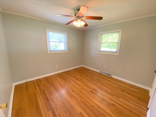 Bedroom 2 - 728 Phelps and Workman Rd