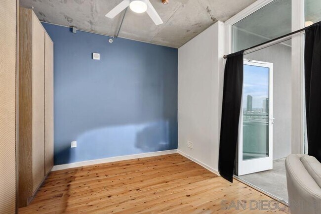 Building Photo - 1080 Park Blvd