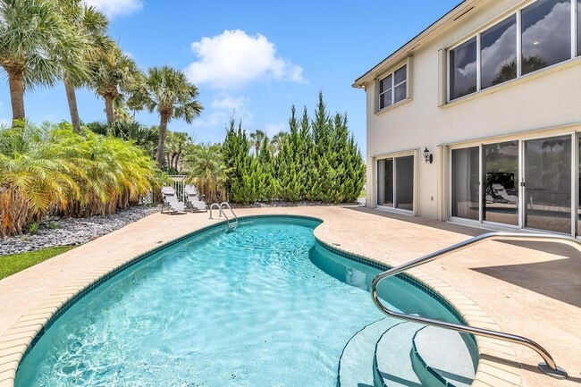 Building Photo - 10694 Wheelhouse Cir