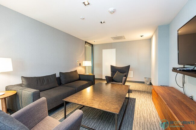 Building Photo - Rincon Hill: Bright & Spacious Condo w/ A/...