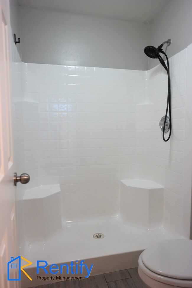 Building Photo - 3908 White Sands Dr