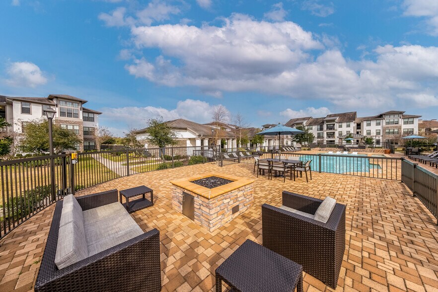 Kingsland West 18325 Kingsland Blvd Houston TX 77094 Apartment Finder