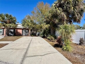 Building Photo - 945 Burlwood St