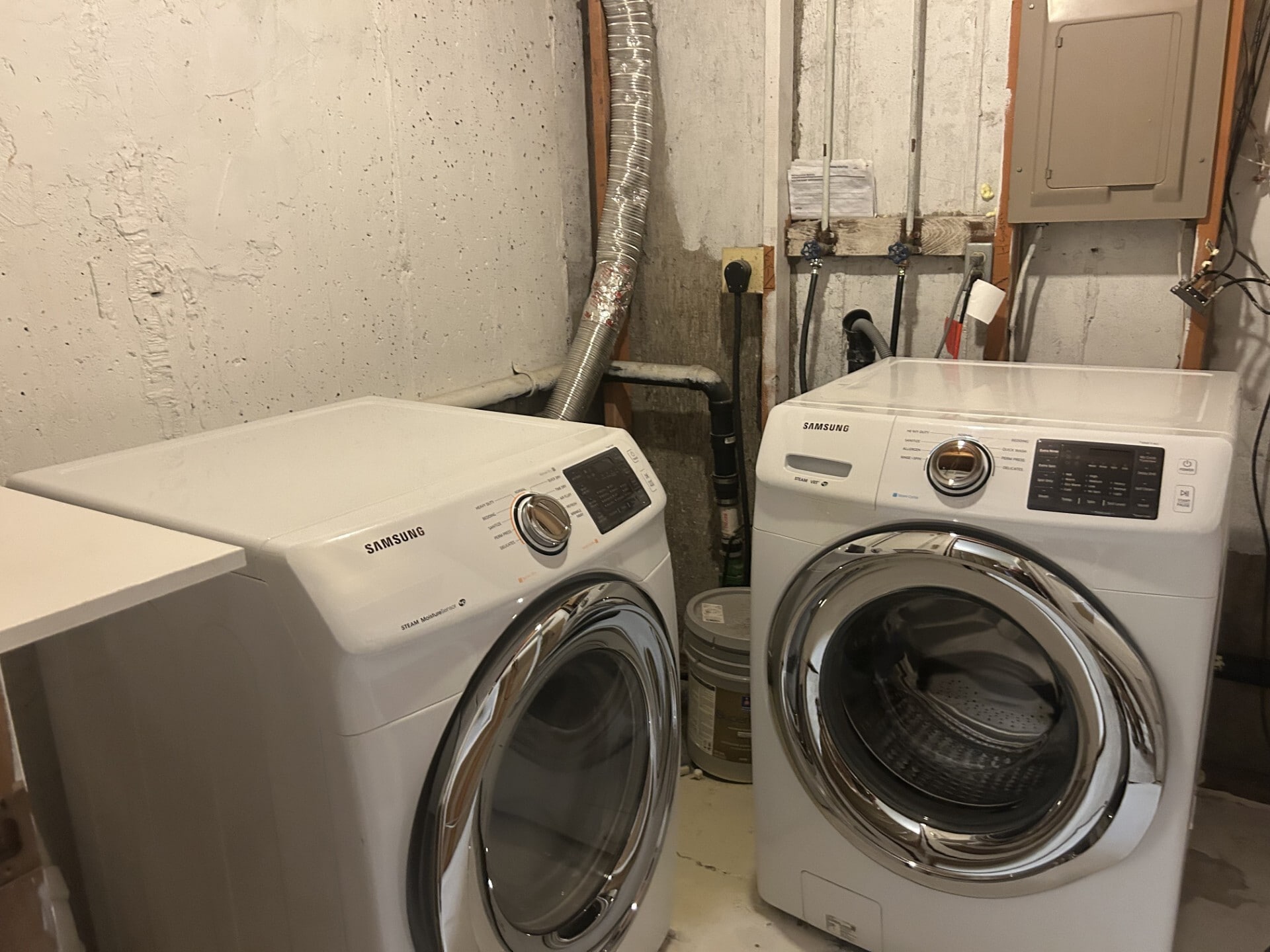 Laundry - 1704 Copperville Rd