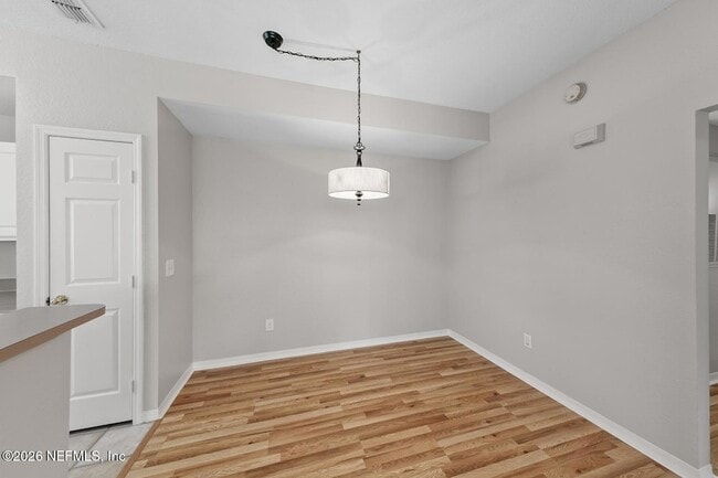 Building Photo - 13703 Richmond Park Dr N