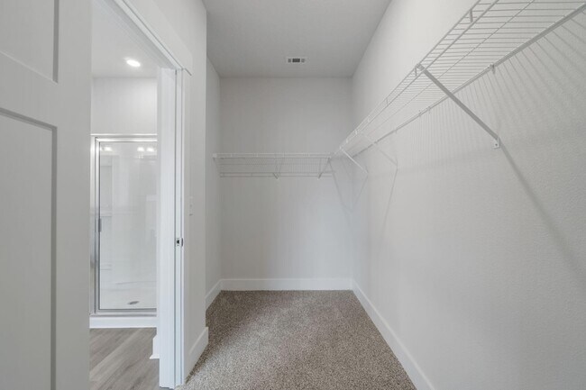 Building Photo - 6616 Forest Bay Ave