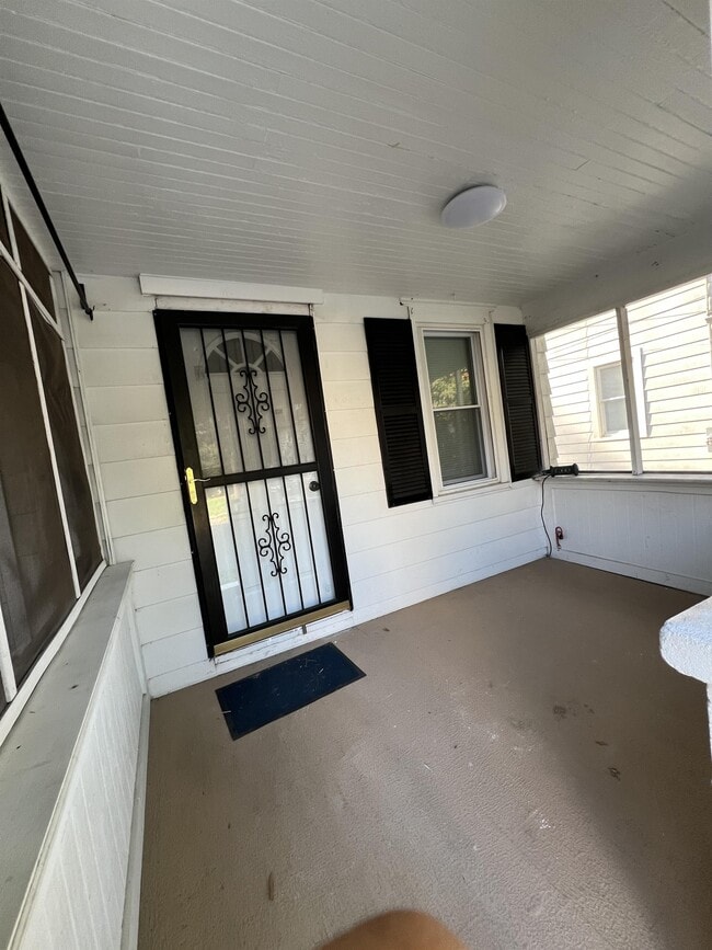 Building Photo - 85 Chestnut St