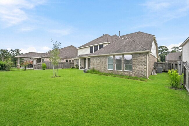 Building Photo - 14403 Lakepointe Bend Ln