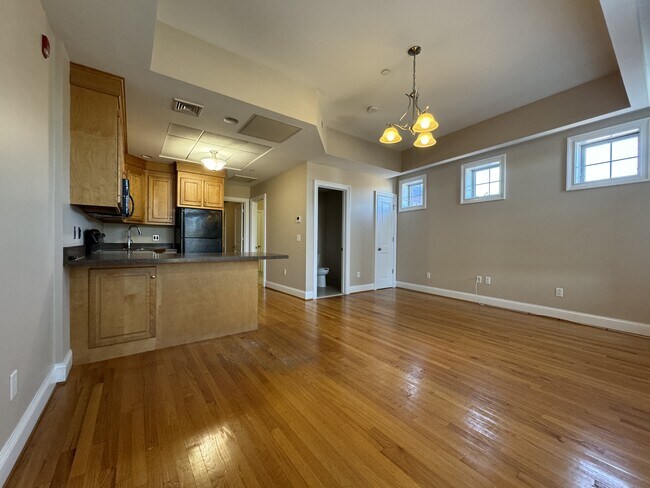 Building Photo - 22 Whiting St