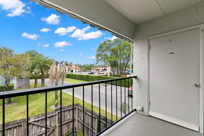 Building Photo - Condo For Rent in Somerset Park!