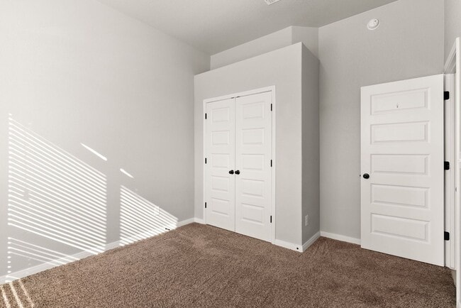 Building Photo - 6908 Catherine Dr
